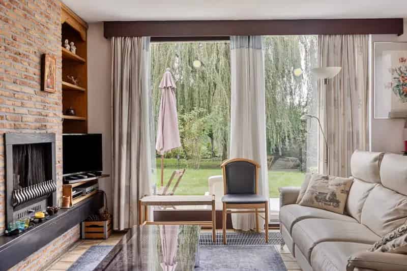 Ruime woning 10 are uitstekende locatie