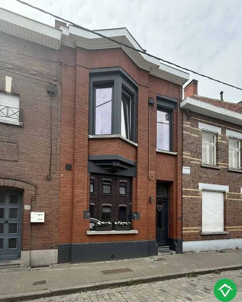 Gerenoveerde Rijwoning Roeselare 3 Slaapkamers Tuin Garage
