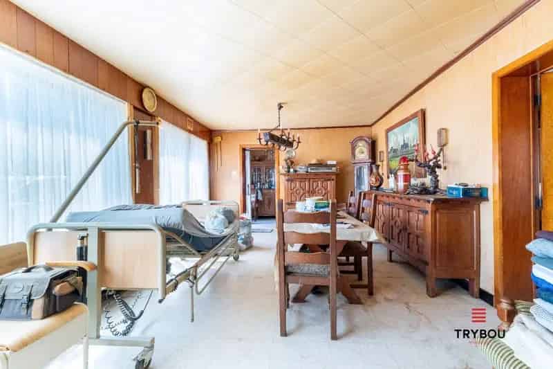 Woning met magazijn 1203 m²