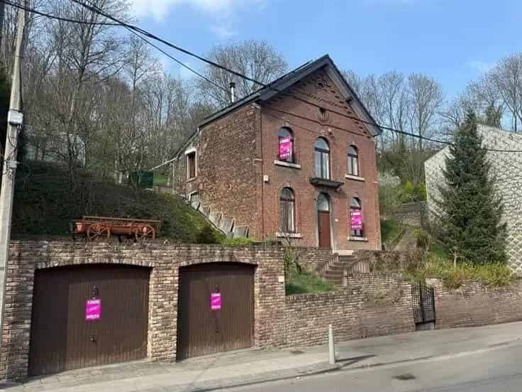 Huis te Koop Luik: Gerenoveerde woning 3720m² grond