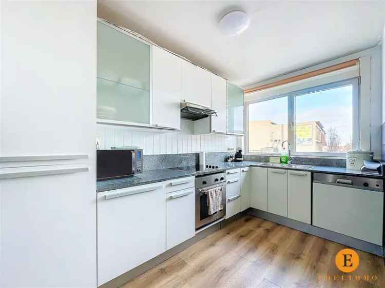 Appartement te koop in Sint-Niklaas met zonnig terras en moderne afwerking