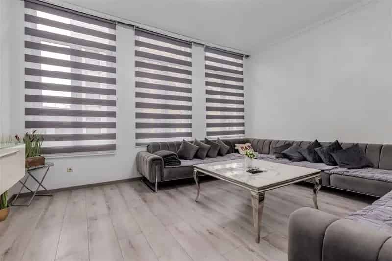 Ruime woning 4 5 slaapkamers magazijn