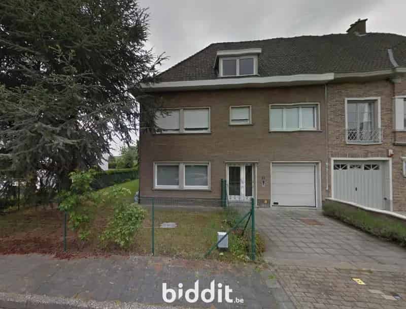Ruime halfopen woning Gentse rand 6 slaapkamers 3 badkamers