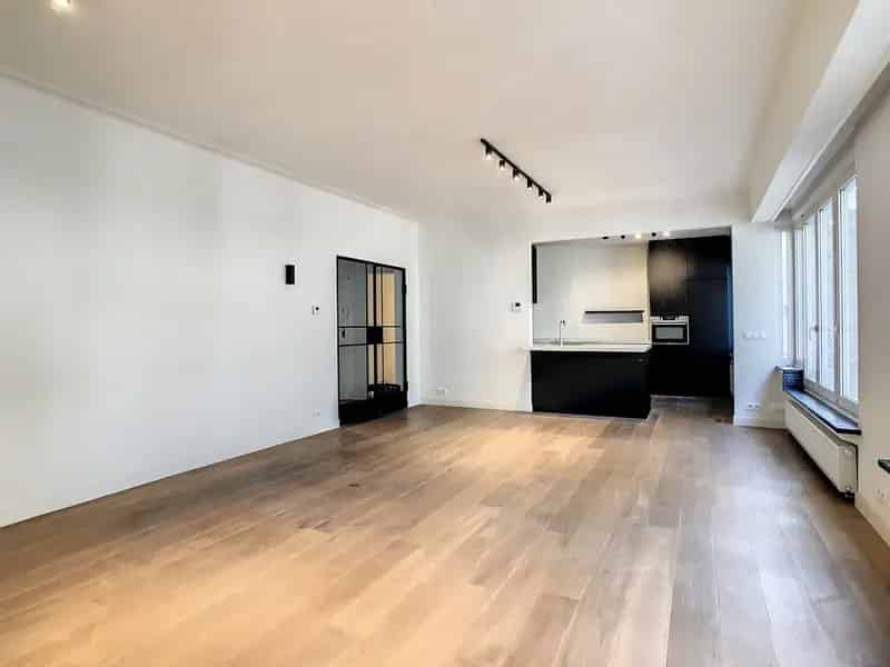 Appartement te huur Antwerpen 3 slaapkamers  terras
