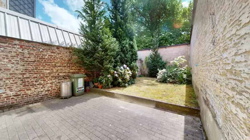 Huis te koop met commerciële ruimte 255m² 4 slaapkamers