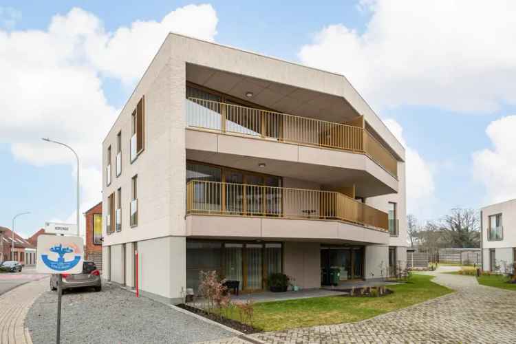 Gelijkvloers Appartement te Huur 2 Slaapkamers Terras 2 Staanplaatsen