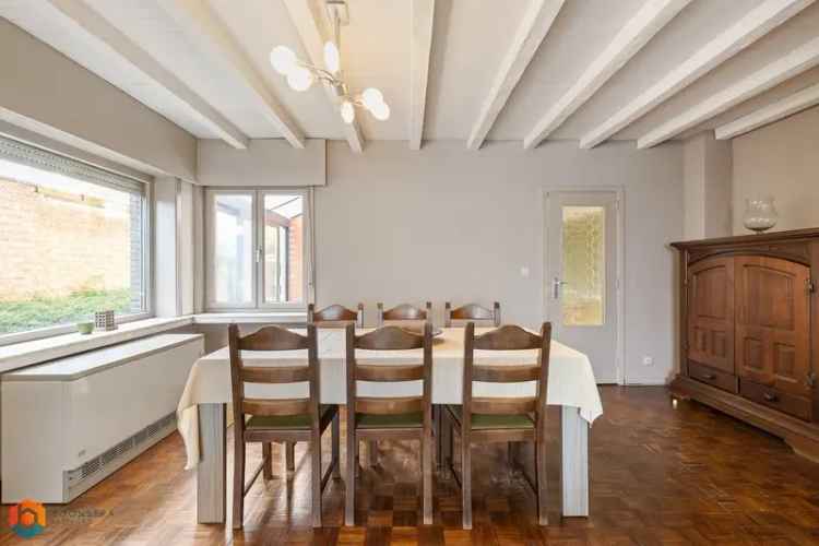 Woning met 3 slaapkamers en dubbele garage te Lier