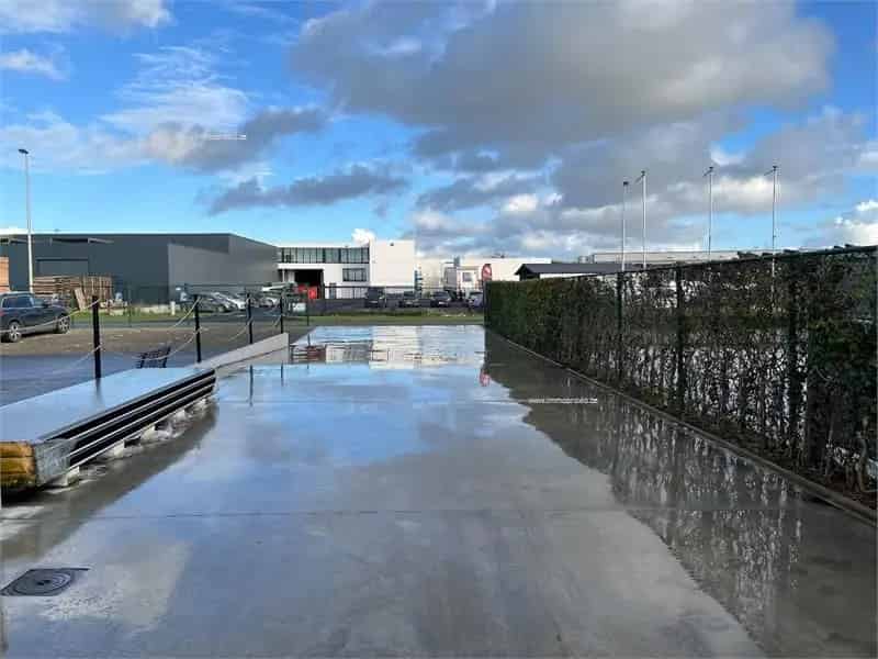 Magazijn te huur Boezinge 218m²