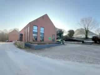 Kantoorruimte te Koop Houyet 550m2