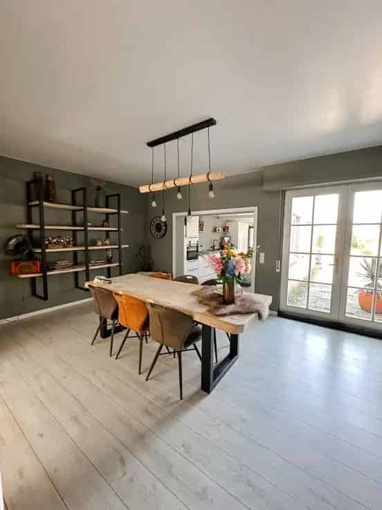 Huis Te Koop Wuustwezel - Instapklare Gezinswoning 208m²