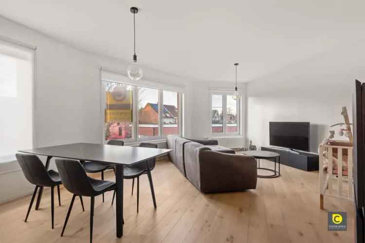 Te koop appartement in Hove met 2 slaapkamers en recente renovatie