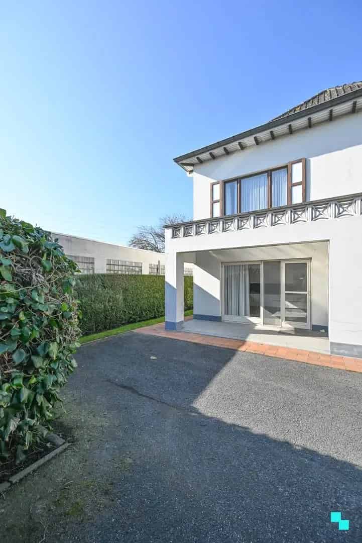 Vrijstaande Villa te Lendelede Landelijk gelegen