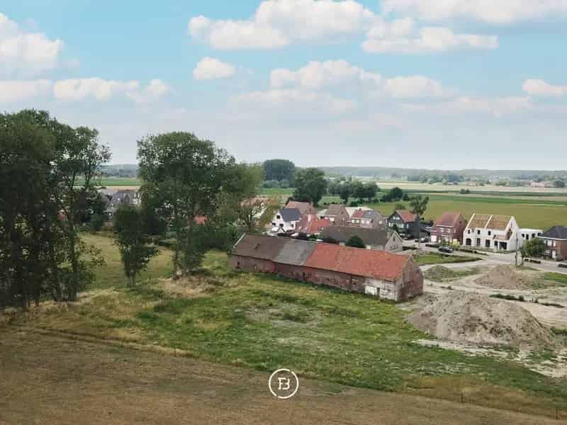 19e Eeuwse Hoeve Te Renoveren Met Vergunning