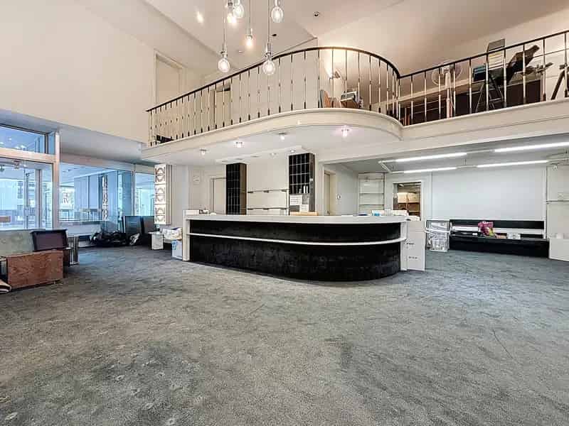 Handelspand met Appartement nabij Veemarkt