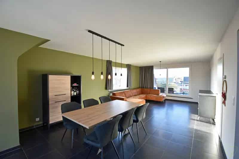 Ruim Duplex Appartement te Huur Sint-Laureins