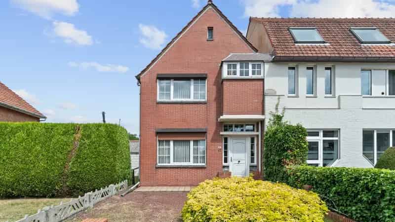 Huis te koop Hechtel-Eksel: 3 slaapkamers, te renoveren