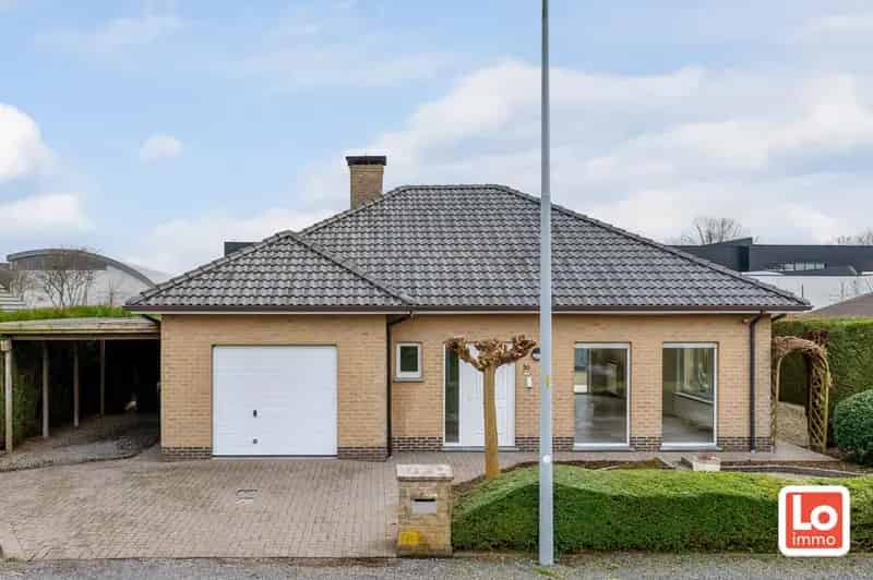 Gelijkvloerse woning met garage te Lochristi