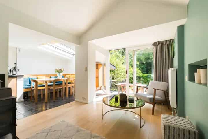 Louis Ernotte 58b: Gelijkvloerse woning met 2022 Renovatie