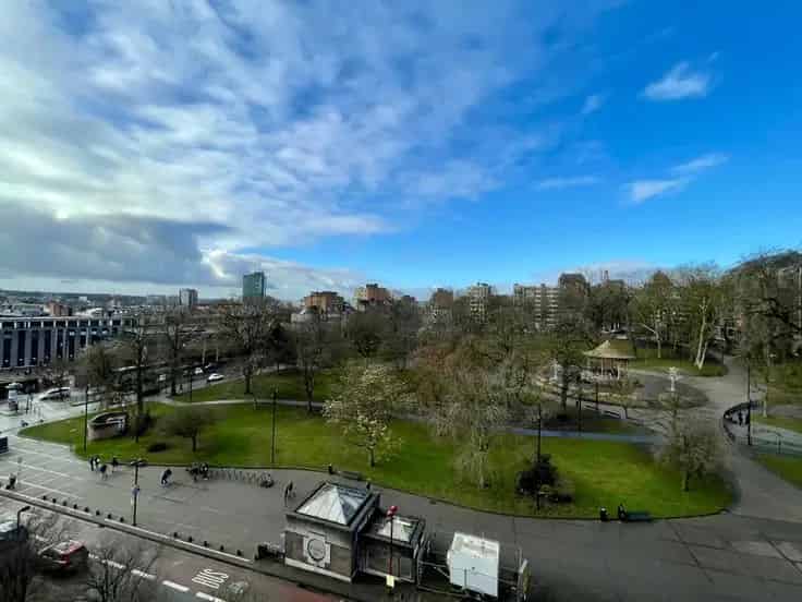 Appartementsblok Te Koop 19 Appartementen 800m2 Kantoren