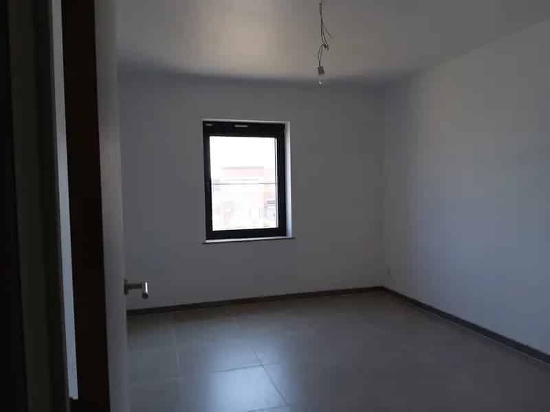 Ruim gelijkvloers appartement te huur met terras