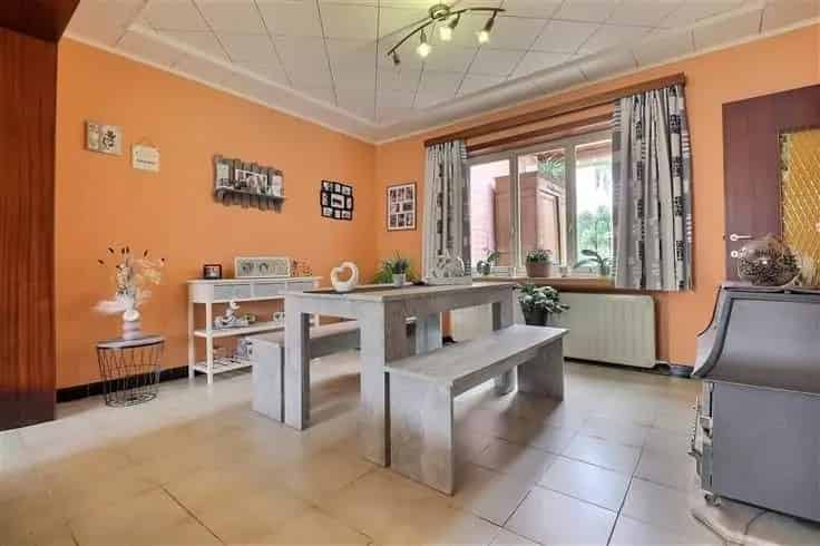 Huis Te Koop: Renovatieproject met Huuropbrengst