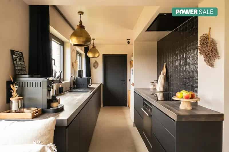 Huis te koop Hansbeke: 3 slaapkamers, moderne keuken en tuin