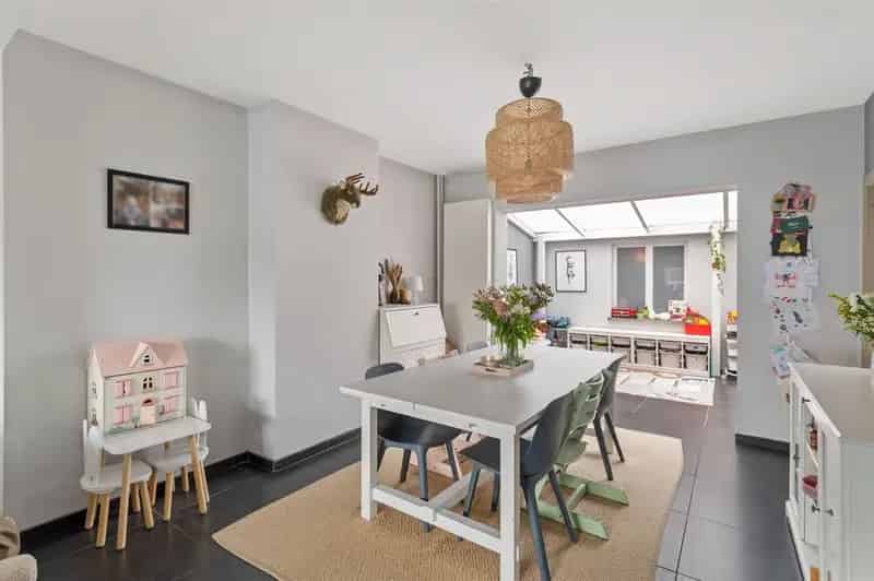 Gemoderniseerde woning te Putte Beerzel