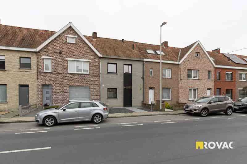 Huis te koop: Instapklare 3 slaapkamer woning met tuin en garage