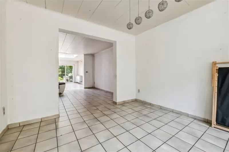 KNUSSE GEZINSWONING MET STADSTUIN HASSELT