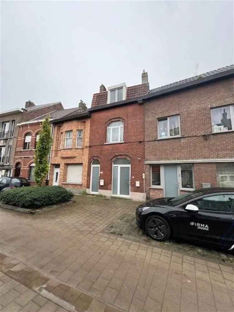 Appartement te koop in Gent met 2 huisnummers en aantrekkelijke indeling