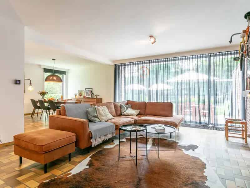 Instapklare bungalow in een groene omgeving te Maasmechelen