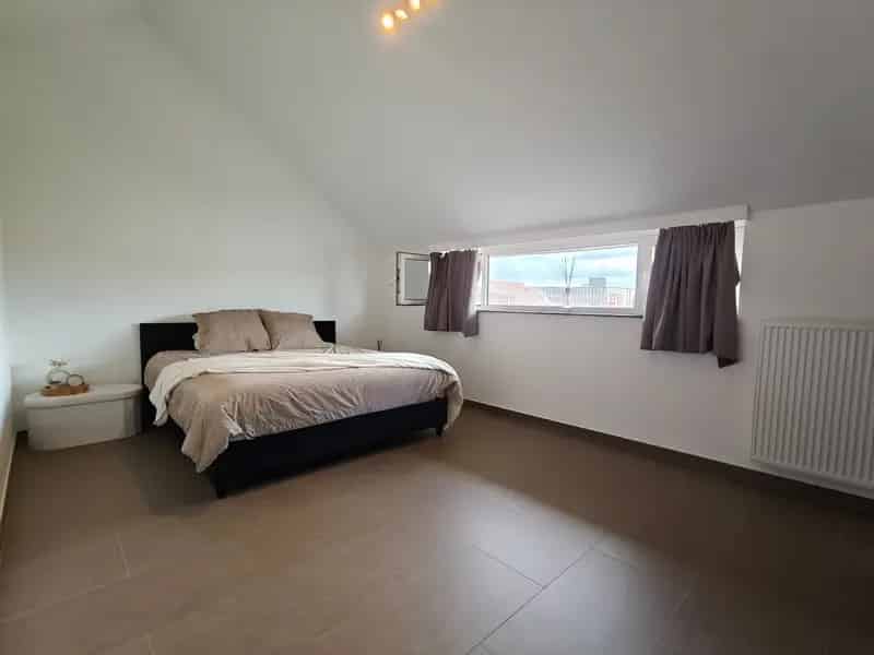 Stijlvolle Loft te Koop met Terras en Bureauruimte