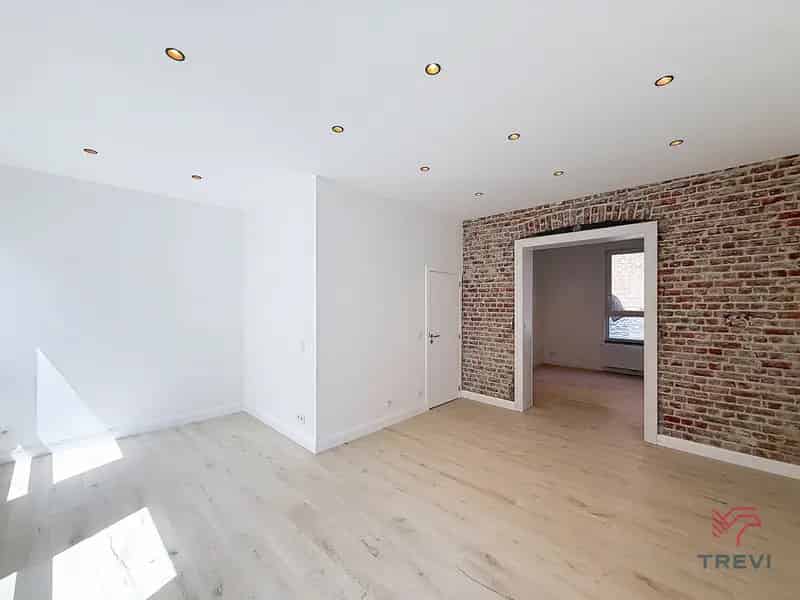 Gerenoveerde Studio te Huur Ixelles Nabij Flagey