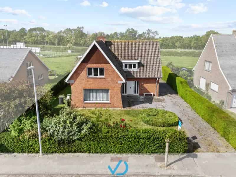 Huis te huur Boezinge: Instapklare villa met 4 slaapkamers en tuin