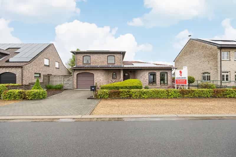 Woning 2 slaapkamers garage 563m2 grond