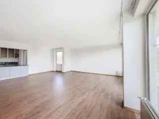 Appartement te koop Ukkel 3 slaapkamers groot terras