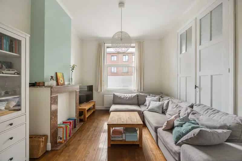 Herenhuis te koop: Instapklaar met 4 slaapkamers en tuin