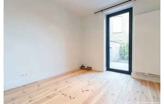 Huur 2 slaapkamer appartement van 92 m² in Brussels