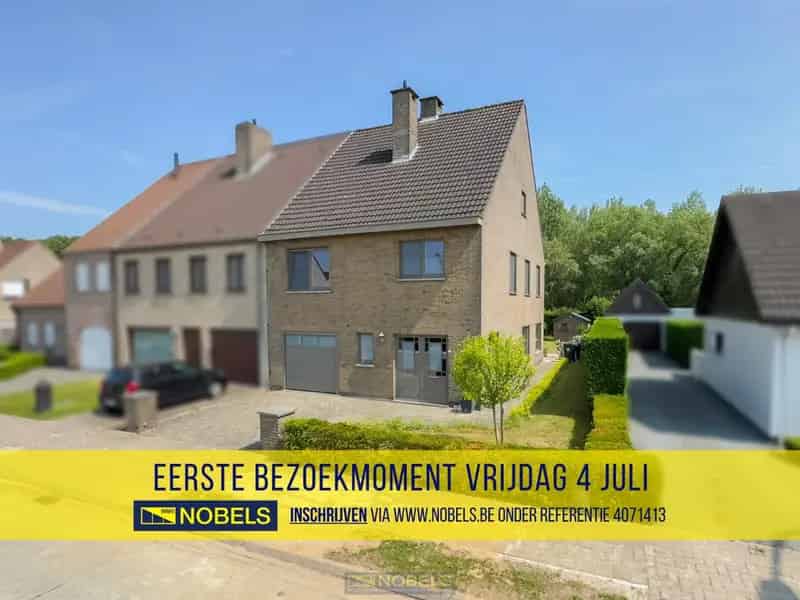 Ruime Halfopen Bebouwing te Oudenaarde met Garage en Tuin
