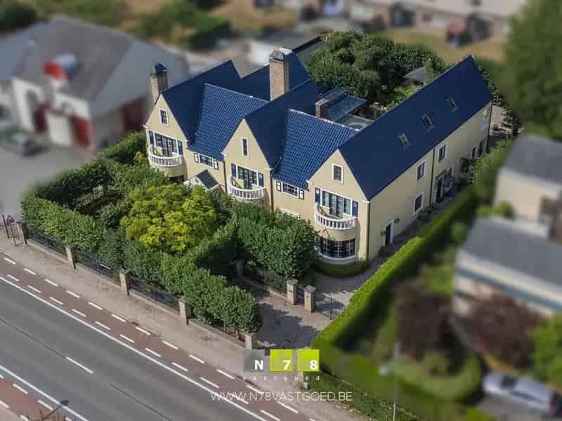 Huis te huur Kinrooi: Exclusieve villa met gastenverblijf