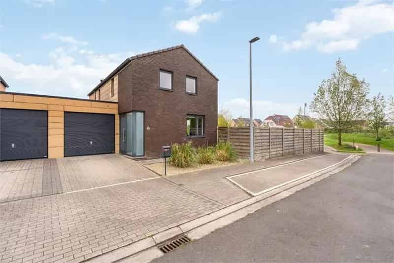 Instapklare gezinswoning 4 slaapkamers Ruiselede