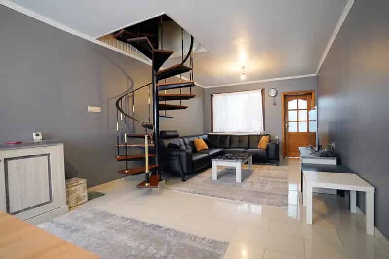 Huis te koop 4 slaapkamers gegeerde buurt