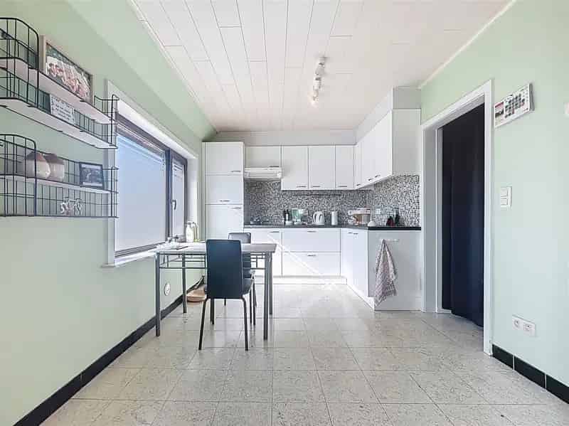 Huis te koop Elverdinge: Rustige Woning met Tuin en Garage