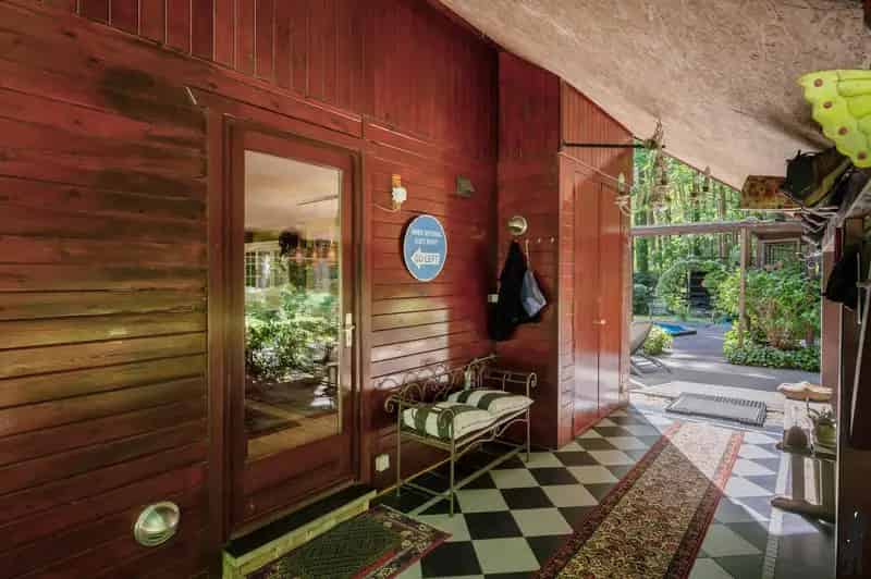 Huis te koop Essen: Charmante woning met privacy en zwembad
