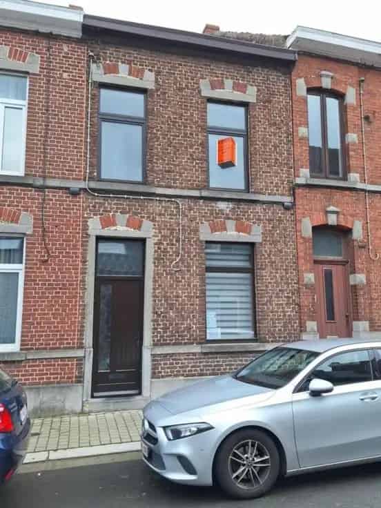 Te Koop: 2 Slaapkamers Huis, Nieuwe Dak, Tuin