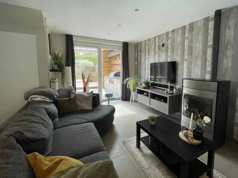 Instapklare woning met oprit garage en zuidtuin