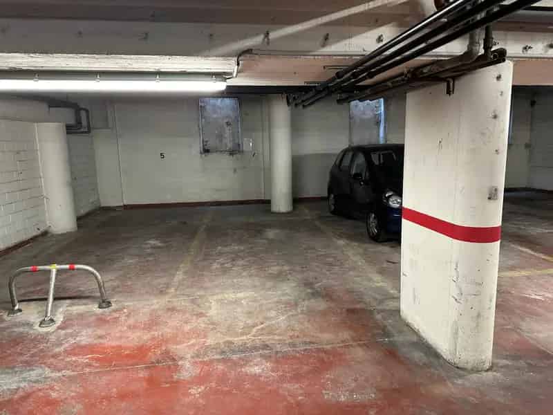 Ondergrondse Parkeerplaats te Huur