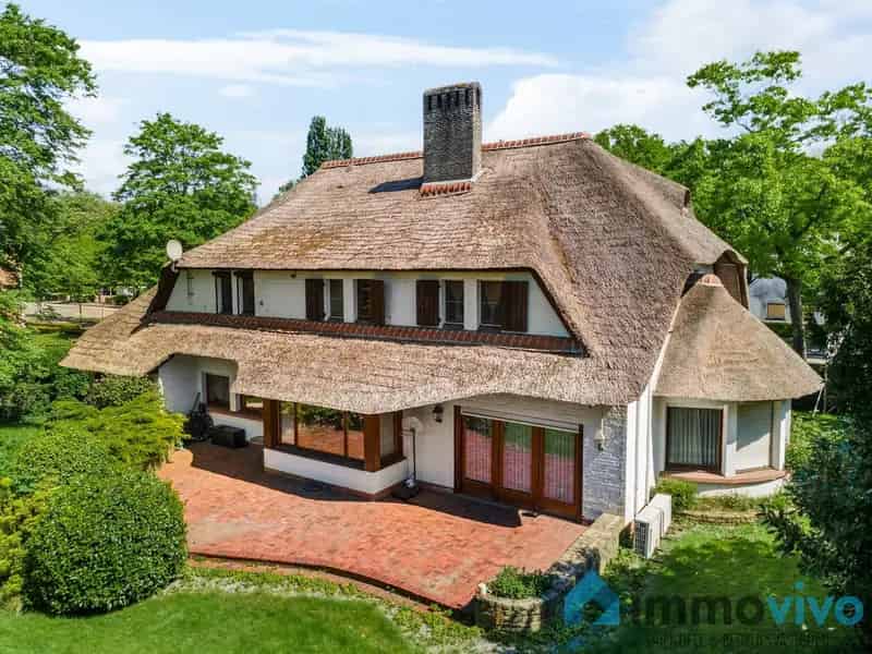 Rietgedekte Villa 5 slaapkamers 475m²