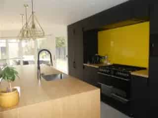 Huis te koop Duffel 292m² 4 slaapkamers moderne keuken garage