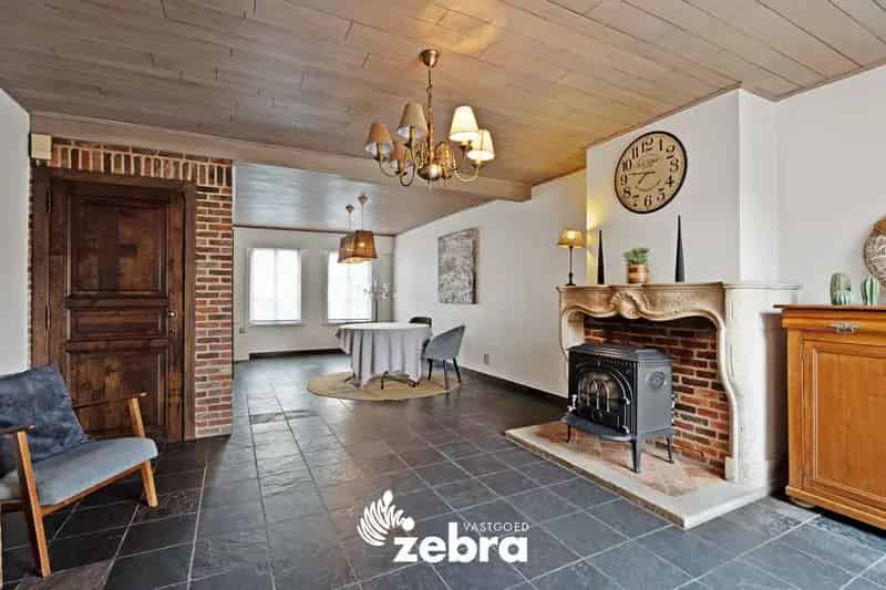 Lichtrijke woning te renoveren Roeselare centrum